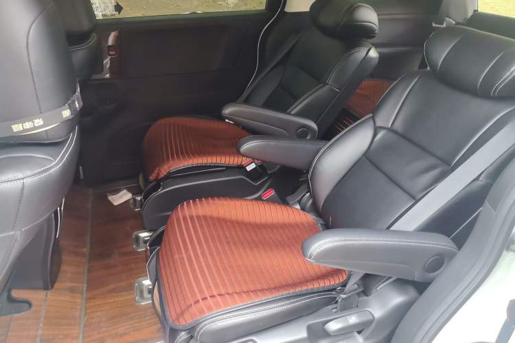 Used Honda Elysion 2016 2.4L Comfort Edition
