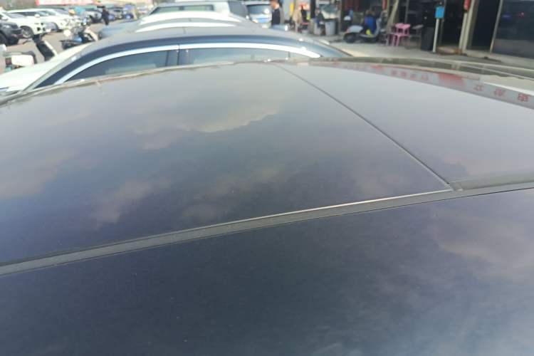 Used Volkswagen Magotan 2025 Revised Version Zhongxiang Edition 330TSI DSG Luxury Trim Roof