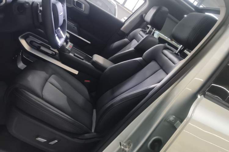 Used Formula Leopard Titanium 3 2025 501KM All-Wheel Drive Intelligent Driving Ultra Version
