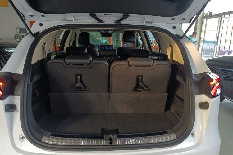 Used BYD Tang 2019 2.0T Automatic SmartConnect Luxury Edition 7 Seats China VI Standard
