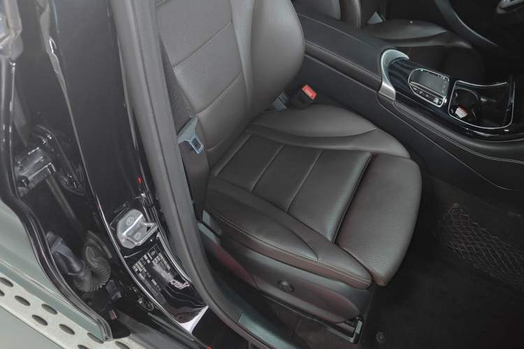 Used Mercedes-Benz GLC 2020 GLC 260 L 4MATIC Dynamic Model
