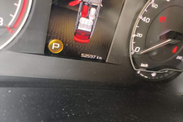 Used Geely Auto Coolray 2020 PRO 260T DCT Knight Odometer Close Up