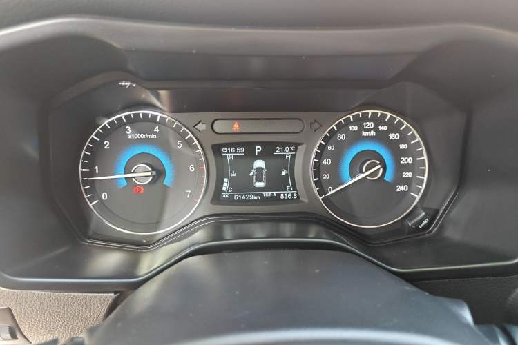 Used Dongfeng Fengon 580 2017 1.5T CVT Luxury Model
