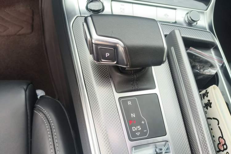 Used Audi A6L 2024 45 TFSI Prestige Dynamic Edition Gear Lever