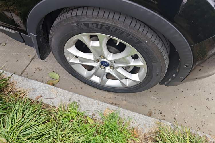 Used Ford Kuga 2013 2.0L GTDi Four-Wheel-Drive Sport Model