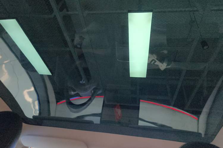 Used Tesla Model Y 2024 Rear-Wheel-Drive Version Headliner