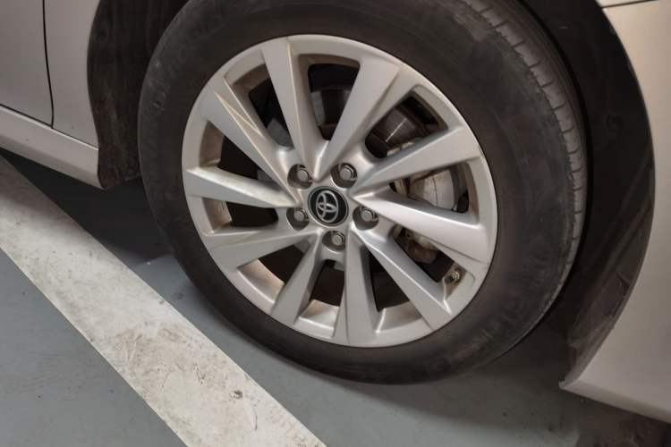 Used Toyota Camry 2021 2.0G Luxury Edition
