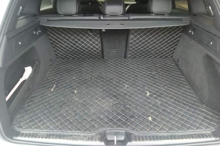 Used Mercedes-Benz GLC 2017 GLC 200 4MATIC Trunk