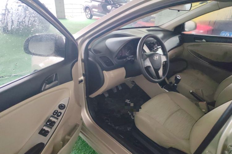 Used Hyundai Verna (older generation) 2014 1.4L Manual Smart GLS Trim