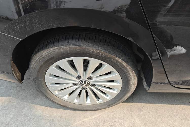 Used Volkswagen Lavida 2022 1.5L Automatic Comfort Edition Exterior 5