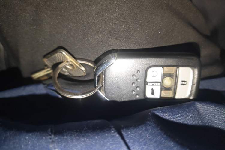 Used Honda UR-V 2017 240TURBO Two-Wheel Drive Luxury Edition China V
