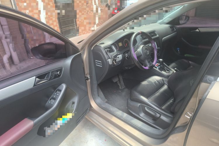 Used Volkswagen Sagitar 2012 1.6L Automatic Fashion Edition