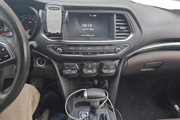 Used GAC Trumpchi GS4 2017 235T Automatic Two-Wheel Drive Luxury Smart Connectivity Version