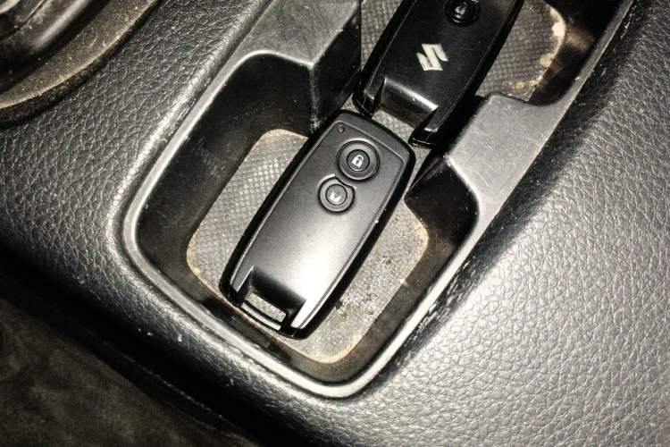 Used Suzuki SX4 2011 Revised Version 1.6L Automatic Comfort Edition Vehicle Key