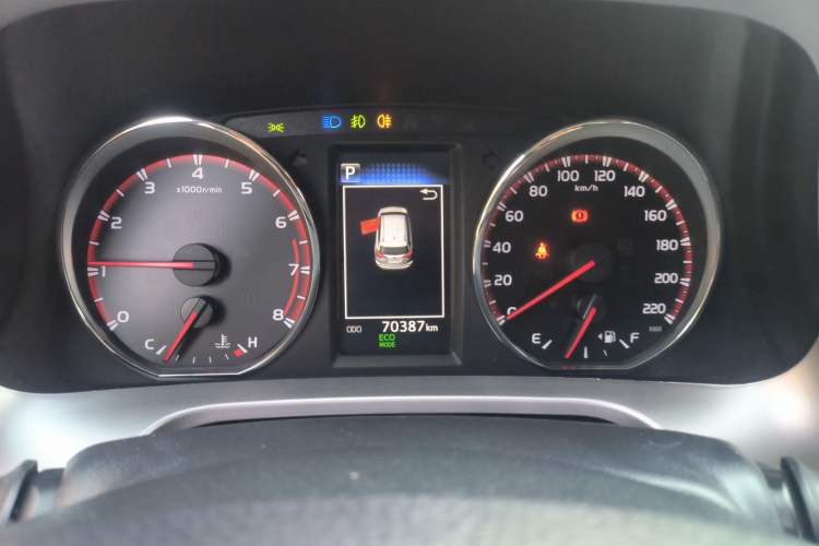 Used Toyota RAV4 2019 2.0L CVT Two-Wheel Drive Fashion X Limited Edition China VI Standard Instrument Cluster