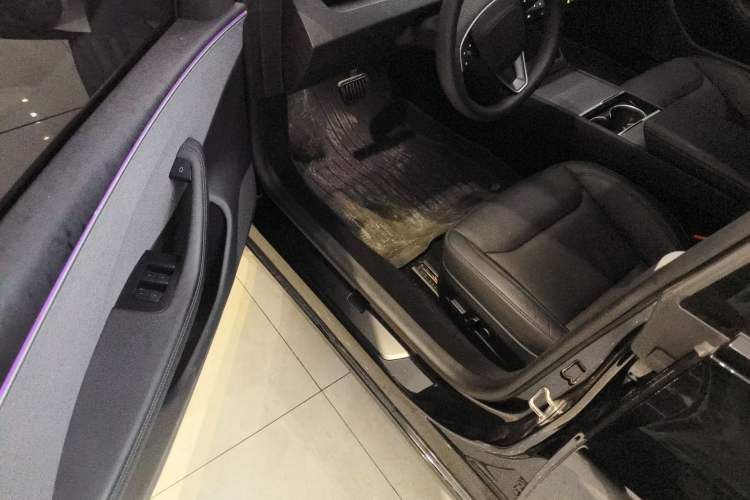 Used Tesla Model 3 2023 Rear-Wheel-Drive Version Driver Seat