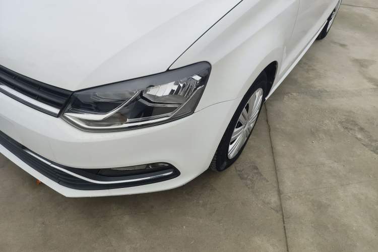 Used Volkswagen Polo 2016 1.6L Automatic Comfort Model
