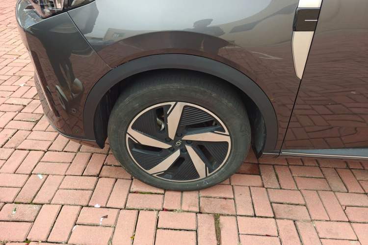 Used CHANGAN NEVO Q05 2023 125 Max Left Front Wheel Hub