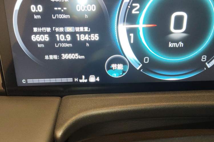 Used GAC Trumpchi M8 2024 Master Series 400T Prestige Edition Odometer Close Up