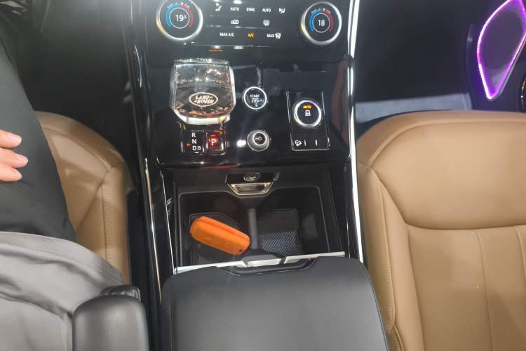 Used Land Rover Range Rover Sport 2023 400PS Dynamic SE
