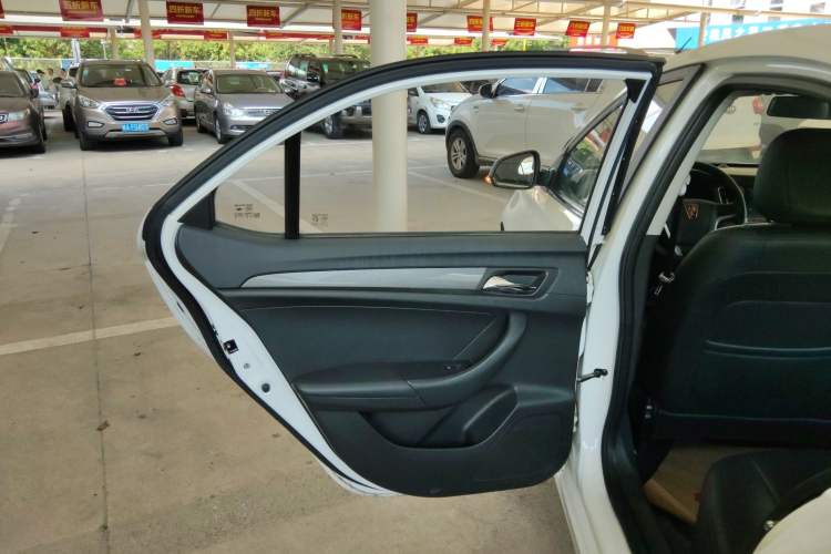 Used Roewe 360 2017 1.5L Automatic Luxury Edition