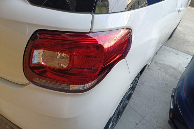 Used DS 3 2012 1.6L Supreme Edition
