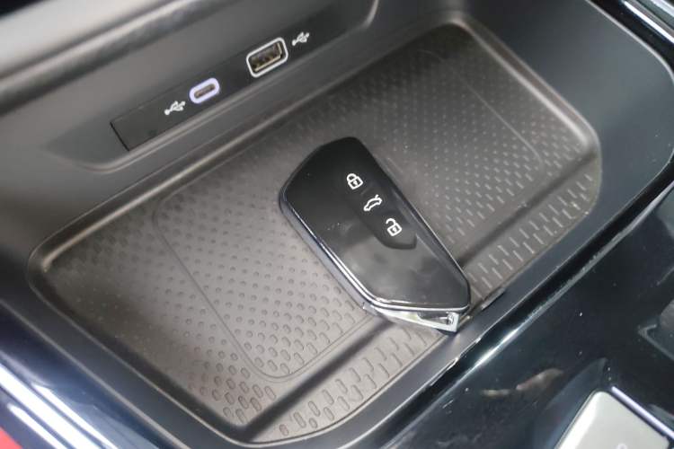 Used Volkswagen Lamando 2025 Lavida L 280TSI DSG Cool & Spicy Edition
