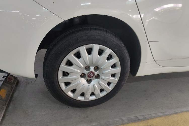 Used Fiat Viaggio 2015 1.4T Automatic Enjoyment Edition
