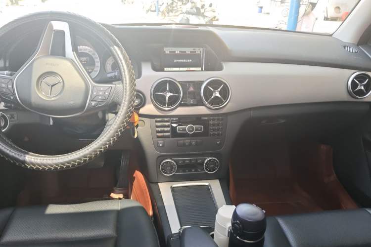 Used Mercedes-Benz GLK-Class 2013 GLK 300 4MATIC Dynamic Sunroof Model