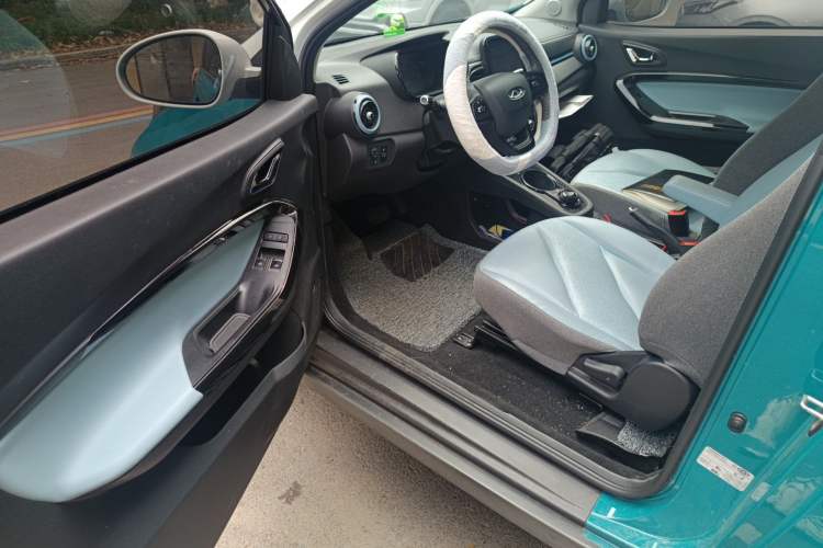 Used Chery QQ Little Ant 2022 Restyled Version Sweet Pink Edition Low-Sugar Version Lithium Iron Phosphate Battery 30.7 kWh 30 kW 301 km Driver Seat