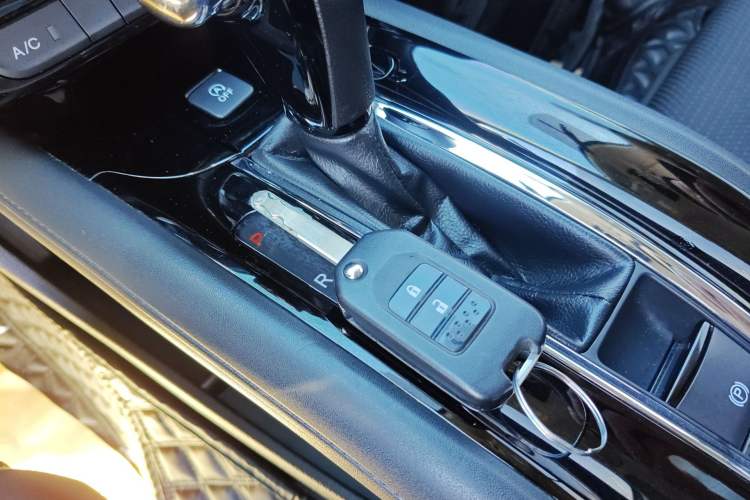 Used Honda Vezel 2020 1.5L CVT Elite Edition
