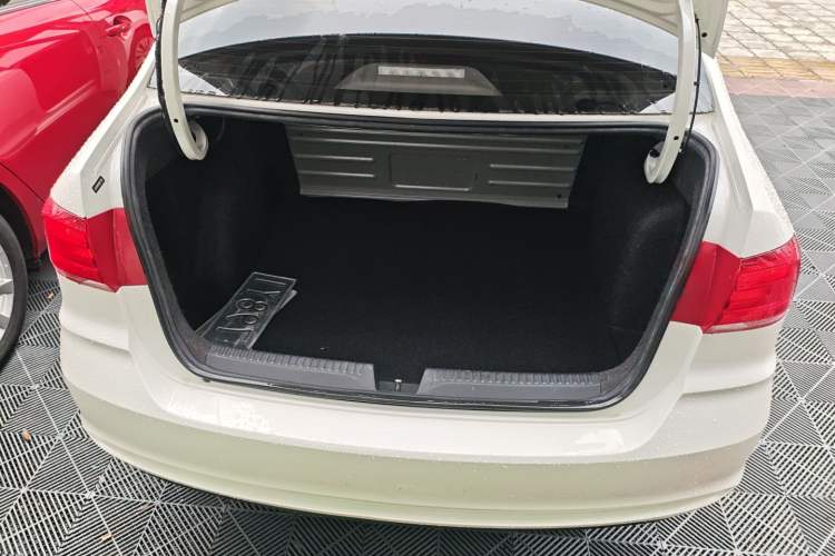 Used Volkswagen Santana 2021 1.5L Manual Fashion Edition Trunk