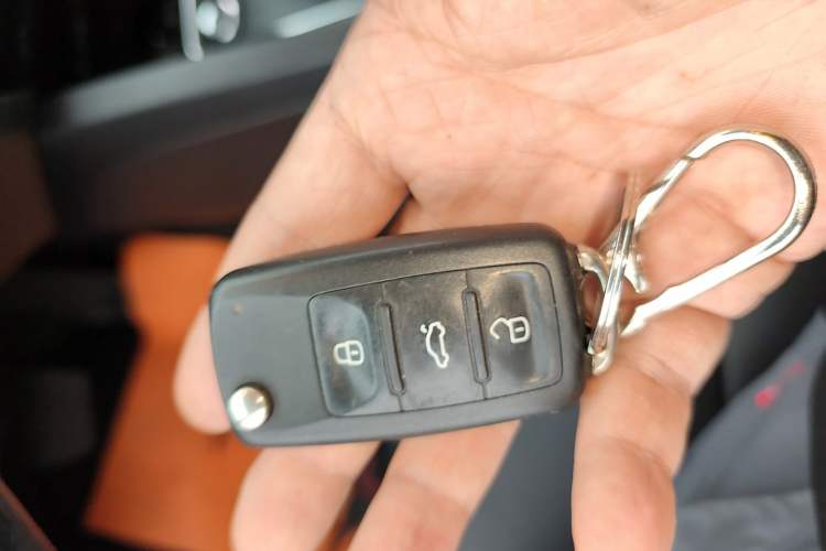 Used Volkswagen Sagitar 2018 1.6L Automatic Comfort Model Vehicle Key