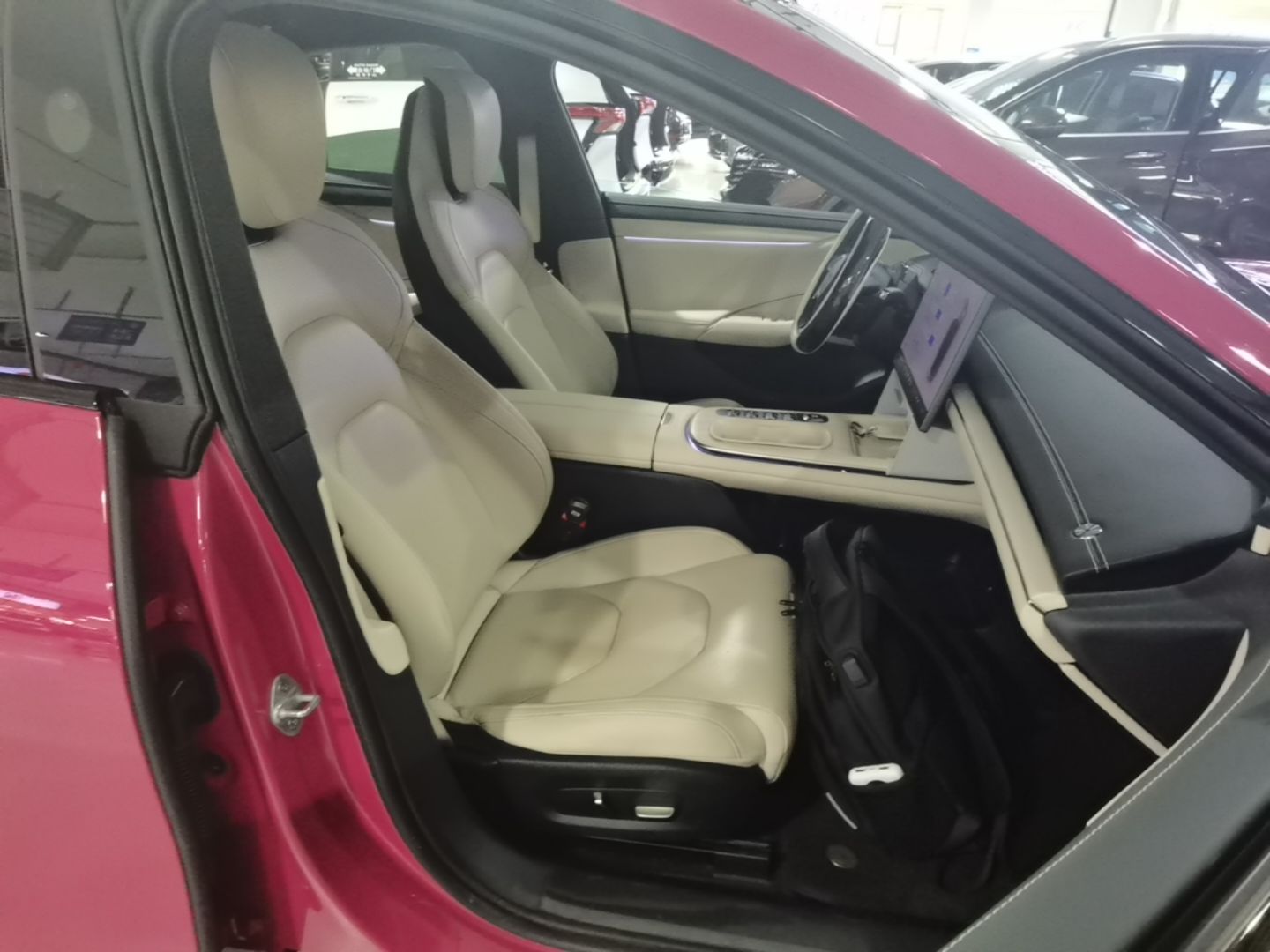 Xiaomi Auto SU7 2024 Rear-Drive Ultra-Long Range Advanced Pro-Level Intelligent Driving Version — снимка 19