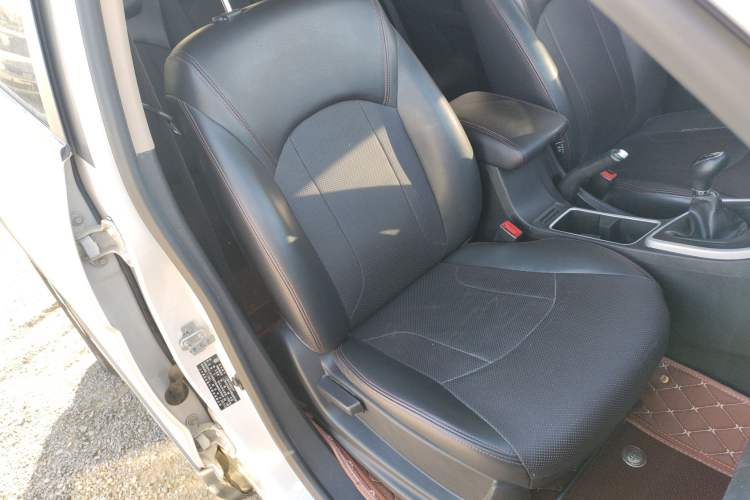 Used Baojun 560 2016 1.8L Manual Value Edition
