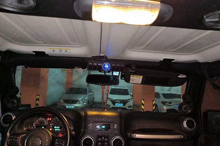 Used Jeep Wrangler 2017 3.0L Sahara Four-Door Comfort Edition