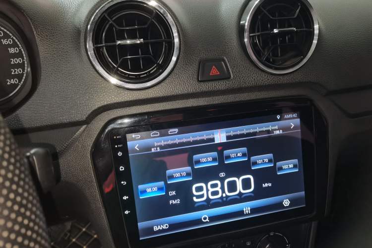 Used Volkswagen Jetta 2017 1.4L Manual Fashion Edition Audio And AC Panel