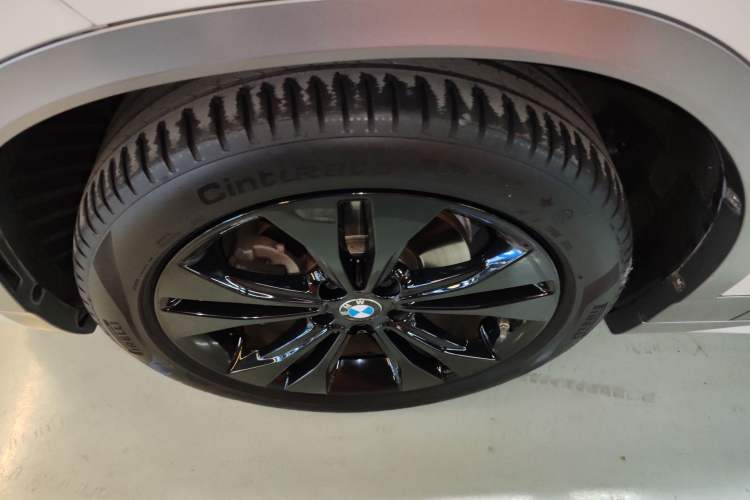 Used BMW X2 2020 sDrive20i M Sport Package Left Front Wheel Hub