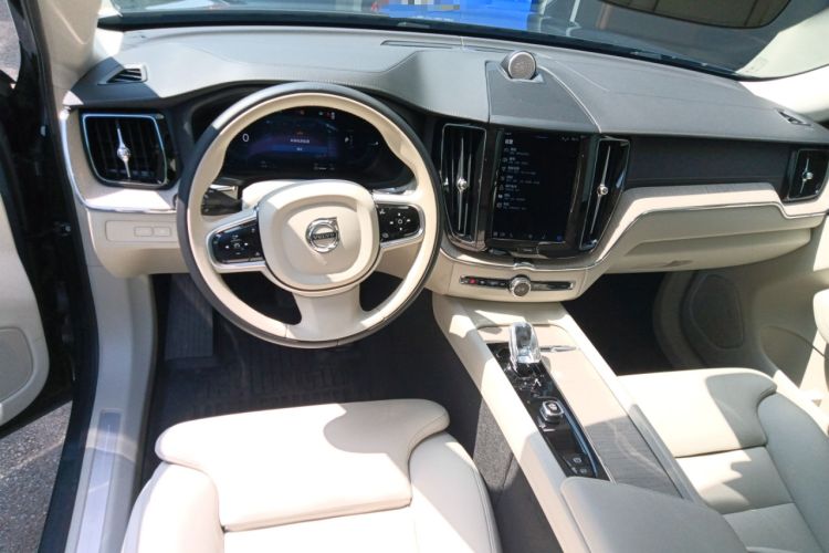 Used Volvo XC60 New Energy 2024 T8 Plug-in Hybrid Long-Range All-Wheel Drive Smart Luxury Edition