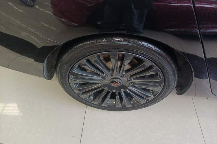 Used Hongqi H5 2020 1.8T Automatic Smart Connect Flagship Edition Right Rear Wheel Hub