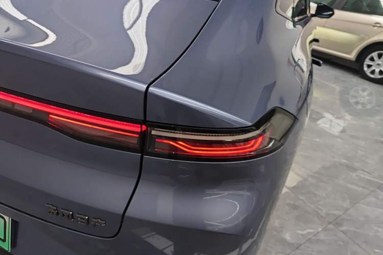 Used Nissan N6 2026 Model 180 Max Exterior 3