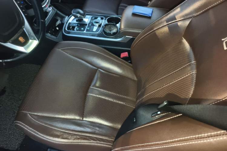 Used BYD Tang New Energy 2015 2.0T Four-Wheel-Drive Flagship Model