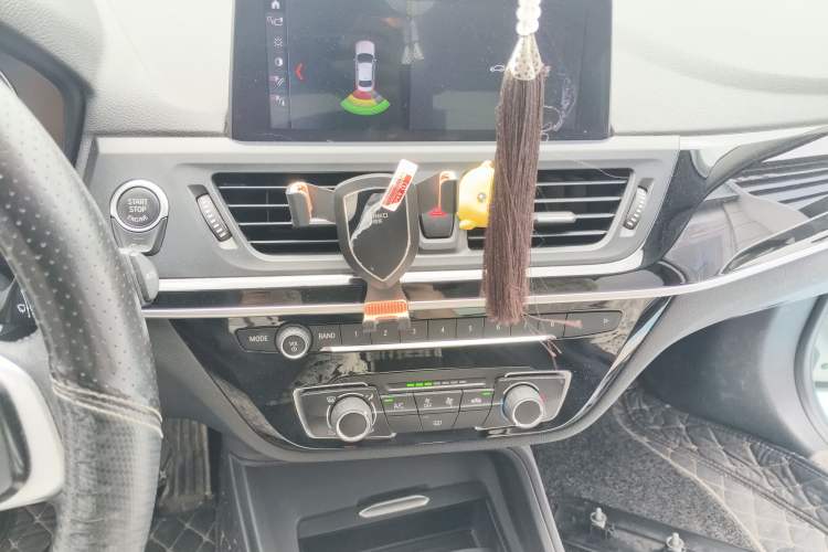 Used BMW 1 Series 2020 120i Fashion Model Audio And AC Panel