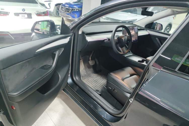 Used Tesla Model Y 2024 Rear-Wheel-Drive Version Driver Seat