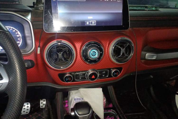 Used BAIC Off-Road BJ40 2019 PLUS 2.3T Automatic Four-Wheel Drive Flagship Edition China VI Emission Standard
