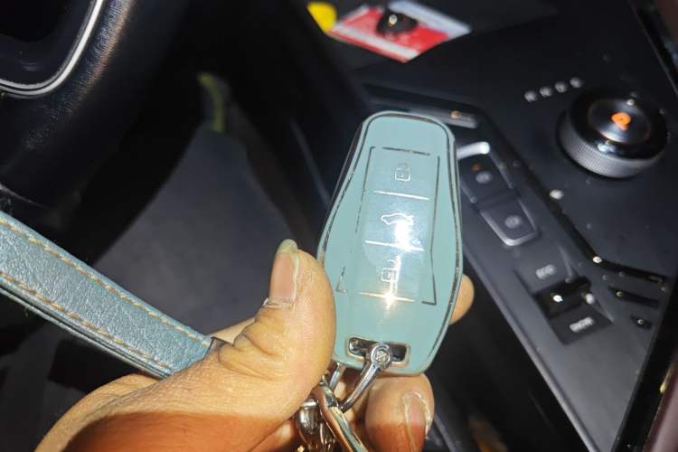 Used SOL X8 PLUS 2023 1.5 TGDI DCT Smart Edition 7-Seater