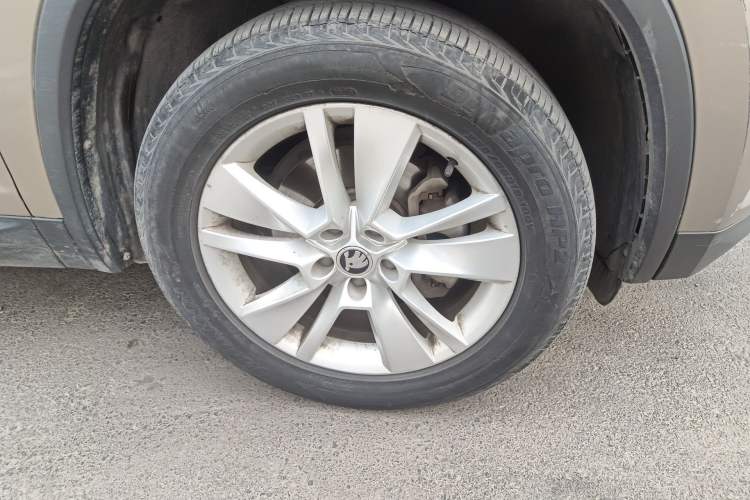 Used Skoda Kodiaq 2018 Facelifted TSI330 5-Seater Two-Wheel-Drive Luxury Enjoyment Edition Right Front Wheel Hub