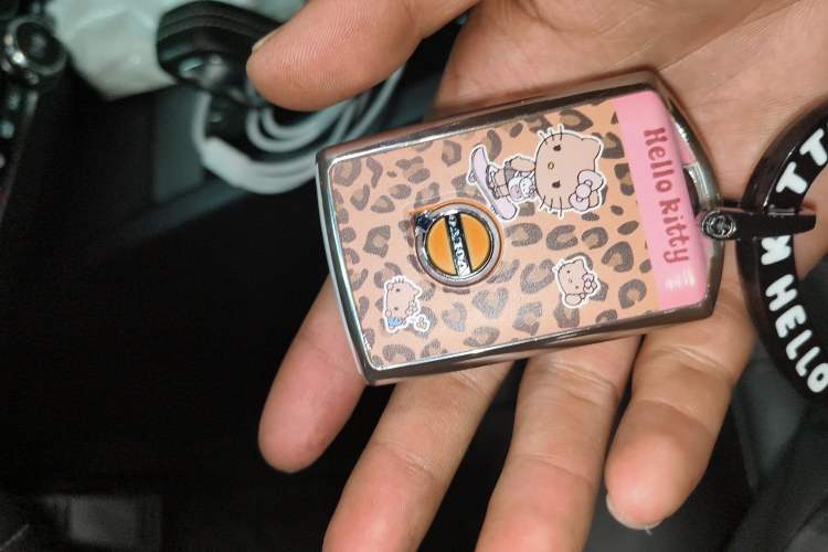 Used Volvo XC60 2022 B5 4x4 Smart & Advanced Sport Edition Vehicle Key