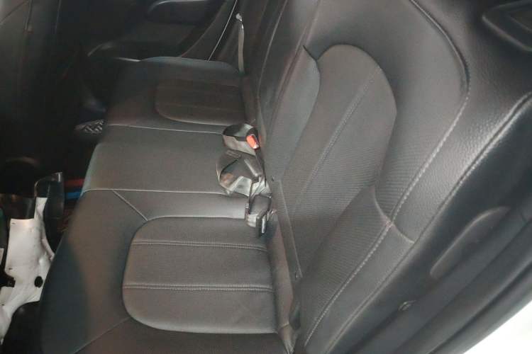 Used Hyundai ix35 2013 2.0L Automatic Two-Wheel Drive Smart GLS China IV Standard
