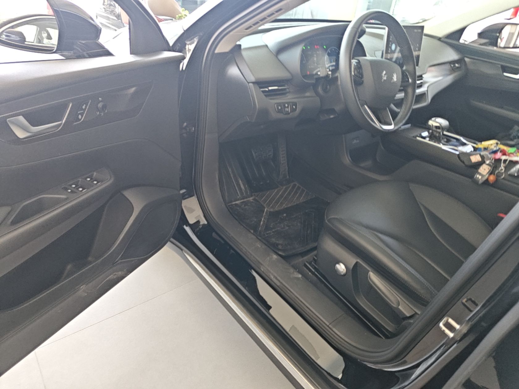 Hongqi E-QM5 2022 431 km Charge & Enjoy Edition — снимка 18